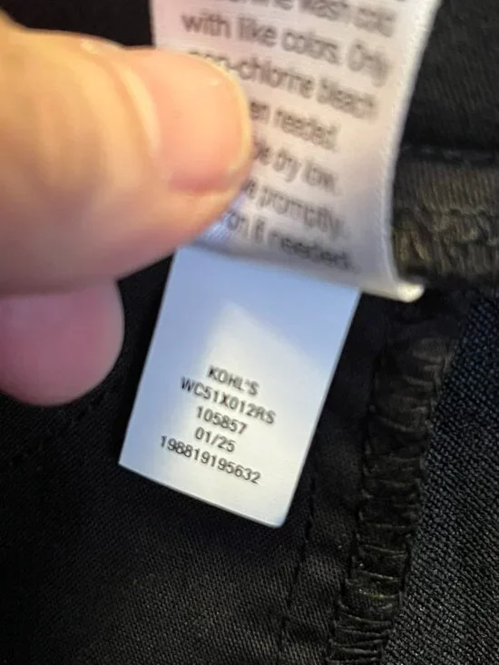 Kohl’s Croft & Barrow Effortless Stretch Pull‑On Bermuda Shorts – Black – NWOT - Picture 14 of 14